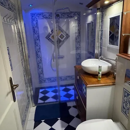 Residência Bavaria, Espaço Inteiro No Centro De Appartement *