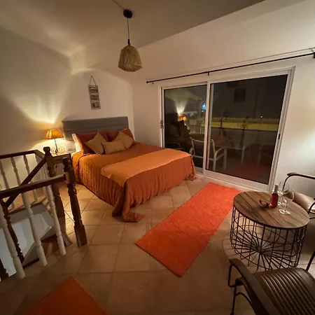 Residencia Bavaria, Espaco Inteiro No Centro De *